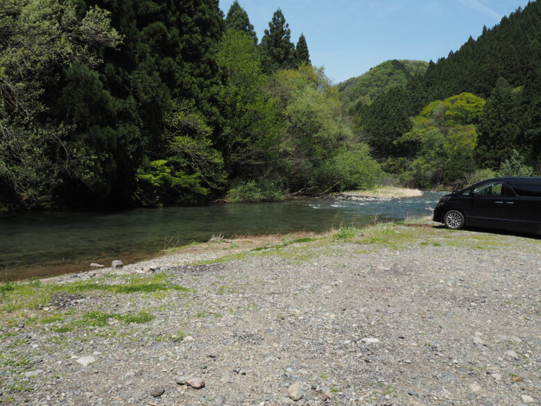 川沿いに設営するのも気持ちよさそう