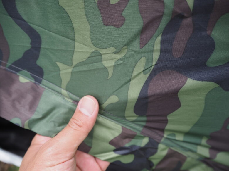 生地は薄さを感じる。。