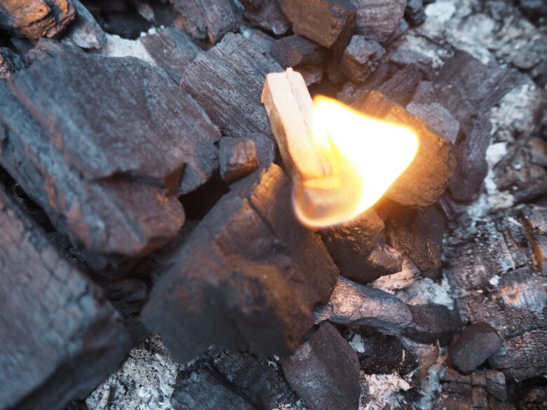 炭は数本使う可能性が。。